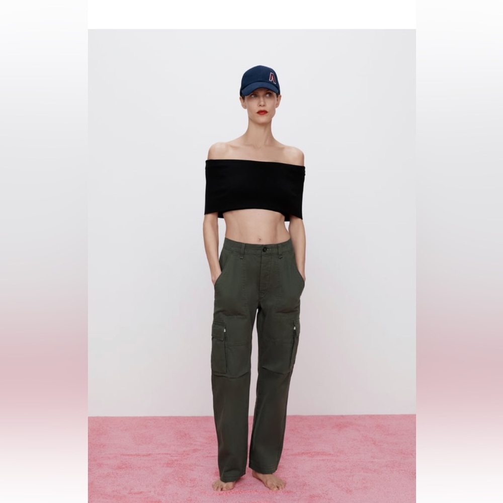 🆕 Zara crop knit top size S